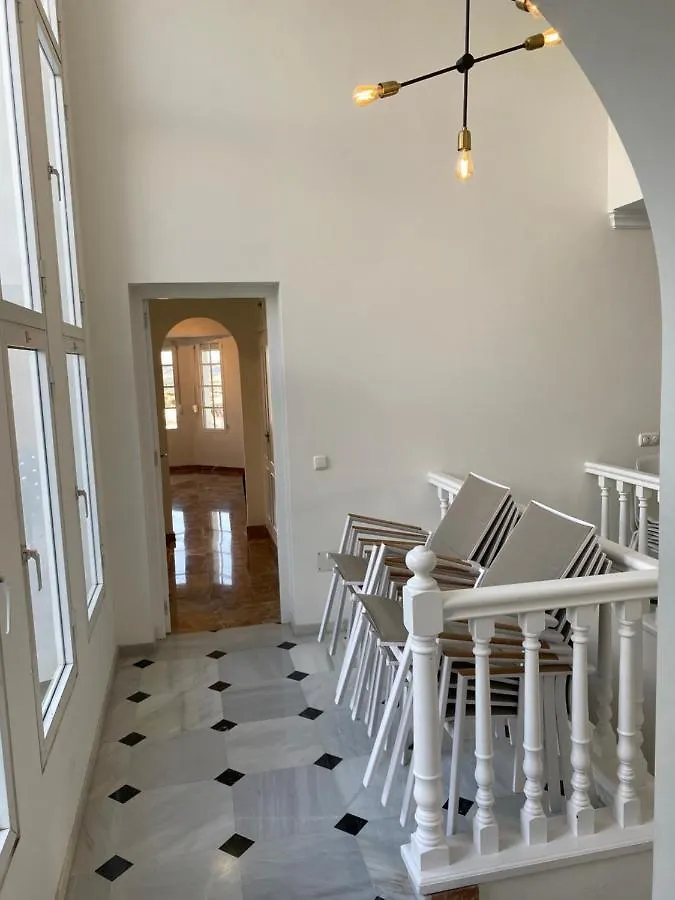 Villa With A Big Garden And Heated Pool Málaga Spanien