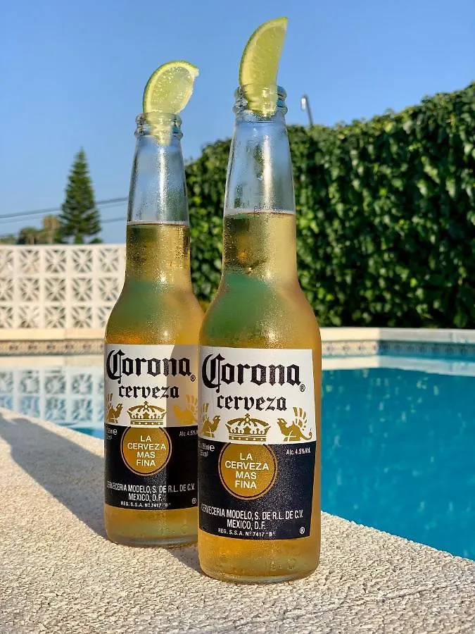 Villa With A Big Garden And Heated Pool Málaga
