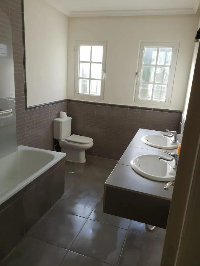 Villa With A Big Garden And Heated Pool Málaga
